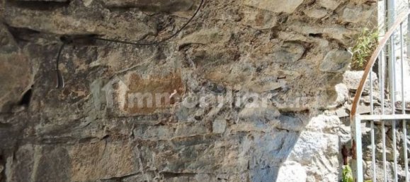 3 bedrooms House in Zeri, Italy No. 277165 6