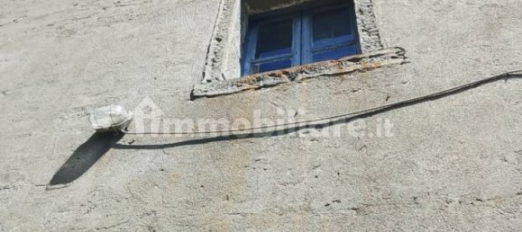 3 bedrooms House in Zeri, Italy No. 277165 2