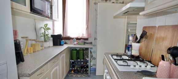 2 rooms Apartment in Elancourt, France No. 290443 6