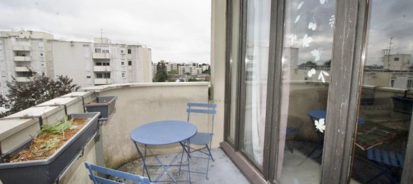 2 rooms Apartment in Elancourt, France No. 290443 10