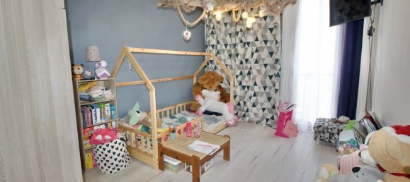 2 rooms Apartment in Elancourt, France No. 290443 7