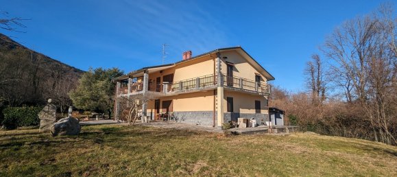 5 bedrooms House in Brissago-Valtravaglia, Italy No. 69566 11