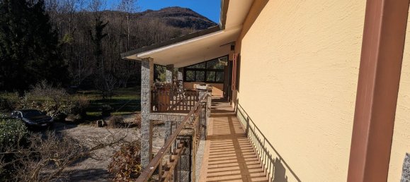 5 bedrooms House in Brissago-Valtravaglia, Italy No. 69566 16