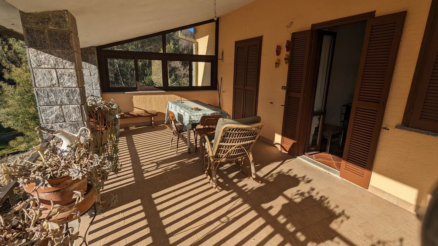 5 bedrooms House in Brissago-Valtravaglia, Italy No. 69566