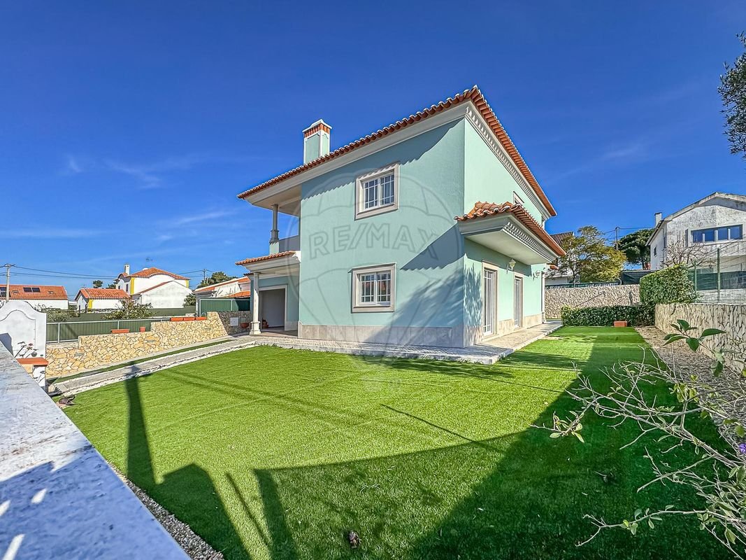 3 bedrooms House in Sesimbra, Portugal No. 185441