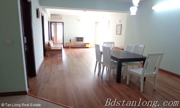 3 bedrooms Apartment in Tay Ho, Vietnam No. 6171