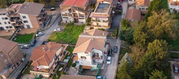 3غرفة شقة في Palestrina, Italy رقم 29579 24