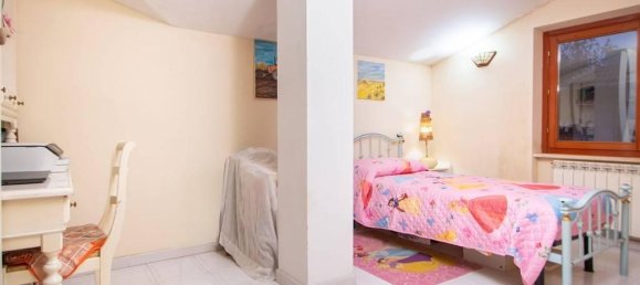 3غرفة شقة في Palestrina, Italy رقم 29579 20