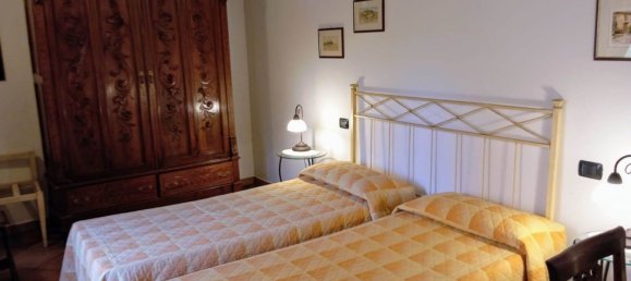 5 rooms Apartment in Certaldo, Italy No. 286740 10