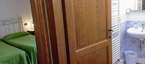 5 rooms Apartment in Certaldo, Italy No. 286740 8