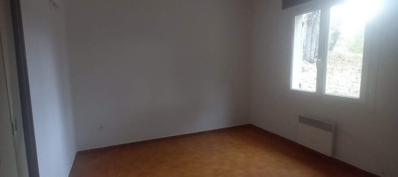 3 bedrooms House in Saint-Julien, France No. 196712 21