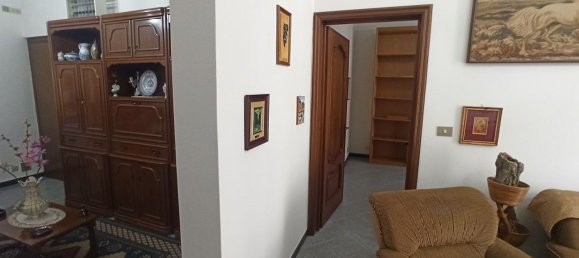 6 rooms Apartment in Savona, Italy No. 64667 5