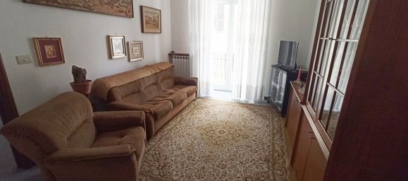 6 rooms Apartment in Savona, Italy No. 64667 4