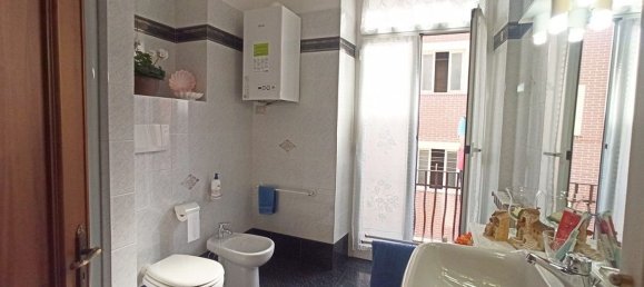 6 rooms Apartment in Savona, Italy No. 64667 13