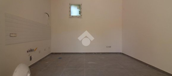 2 Schlafzimmer Wohnung in Casagiove, Italy, Nr. 310040 3