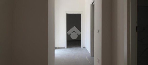 2 Schlafzimmer Wohnung in Casagiove, Italy, Nr. 310040 4