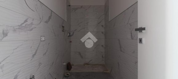 2 Schlafzimmer Wohnung in Casagiove, Italy, Nr. 310040 19