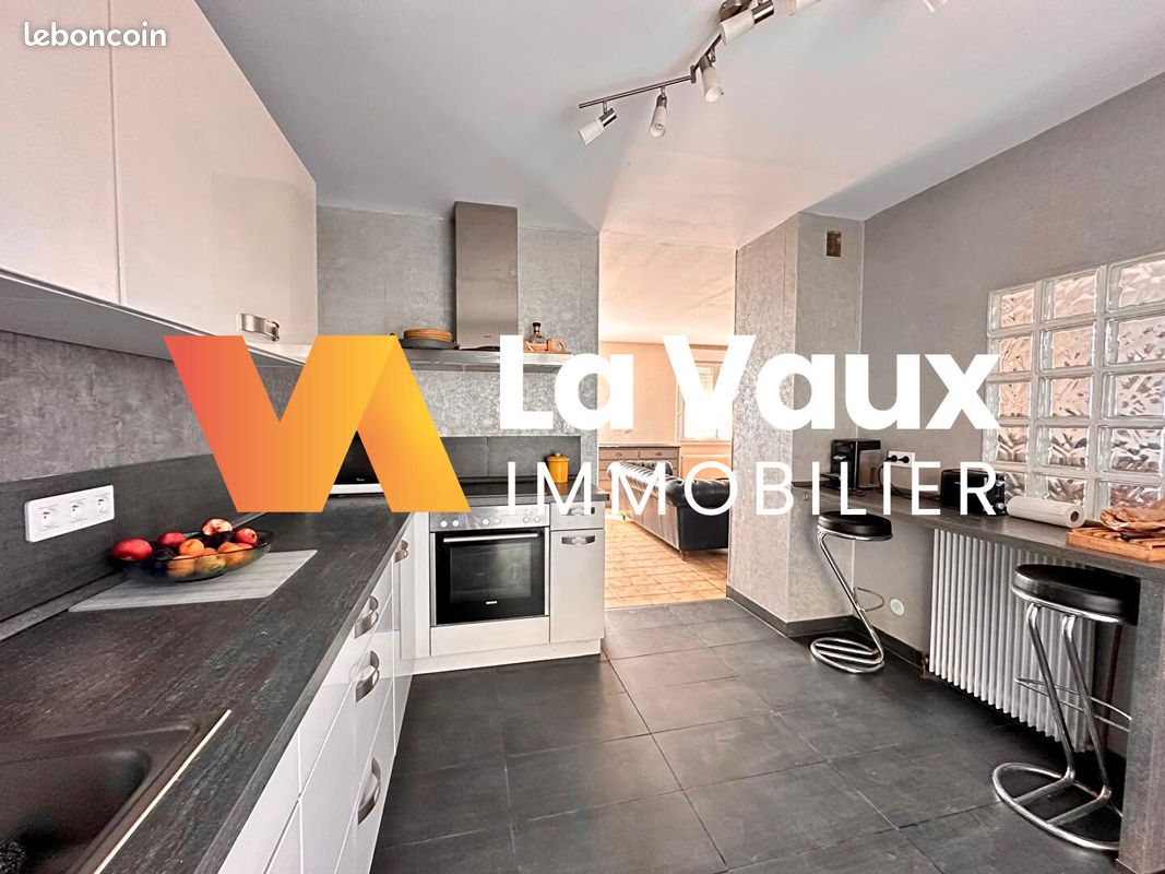 Casa de 3 dormitorios en Thelod, France No. 260113