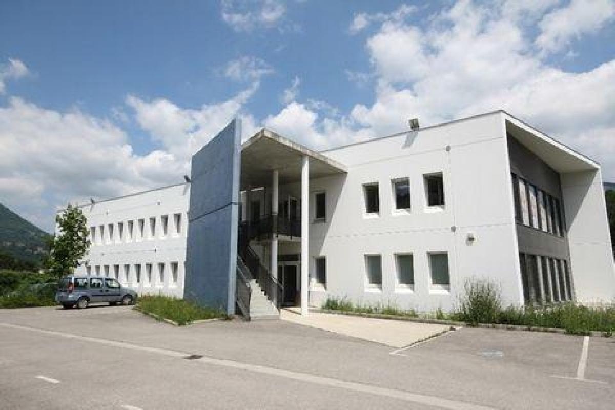 Escritório em Grenoble, France 800 m² N.º 20046