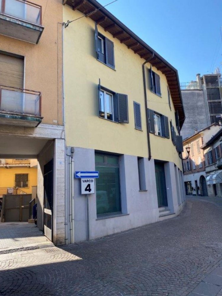 3غرفة شقة في Melzo, Italy رقم 149002