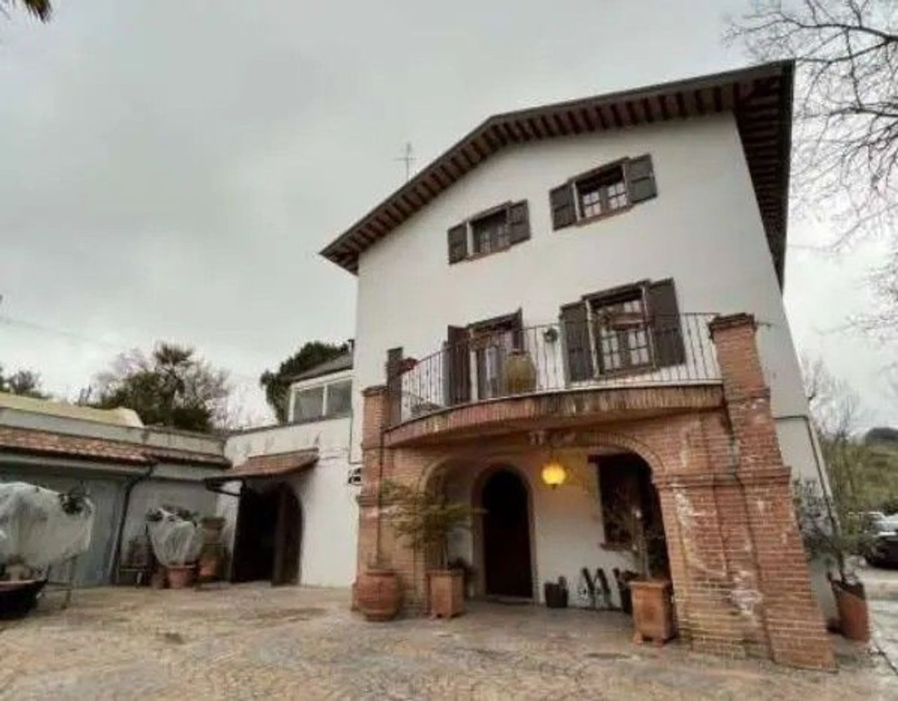 15-Zimmer Villa in Tolentino, Italy, Nr. 100195