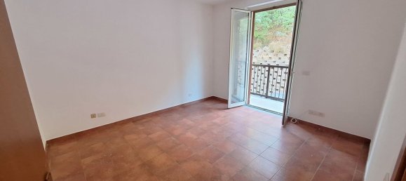 4 Schlafzimmer Wohnung in Messina, Italy, Nr. 321948 9