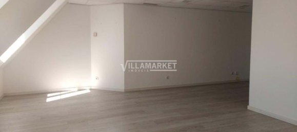 44m² Office in Lisbon, Portugal No. 94113 3