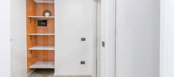 3غرفة شقة في Milan, Italy رقم 241835 10