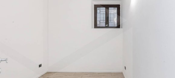 3غرفة شقة في Milan, Italy رقم 241835 13