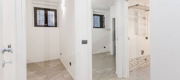 3غرفة شقة في Milan, Italy رقم 241835 7