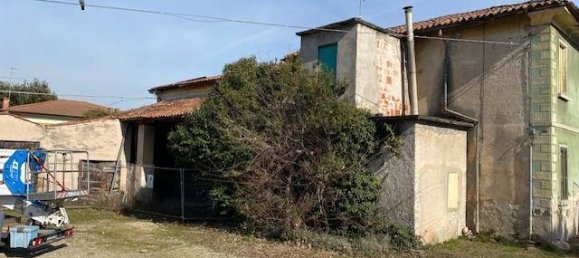 5 bedrooms Villa in Verona, Italy No. 73404 25