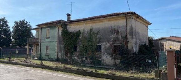 5 bedrooms Villa in Verona, Italy No. 73404 2