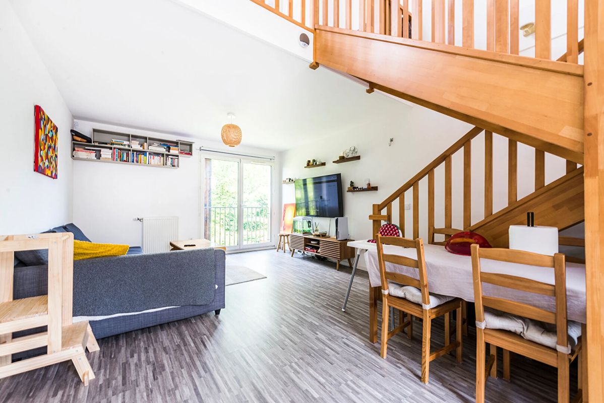 2 Schlafzimmer Doppelhaus in Sainte-Genevieve-des-Bois, France, Nr. 185281