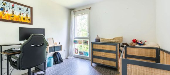 2 Schlafzimmer Doppelhaus in Sainte-Genevieve-des-Bois, France, Nr. 185281 4