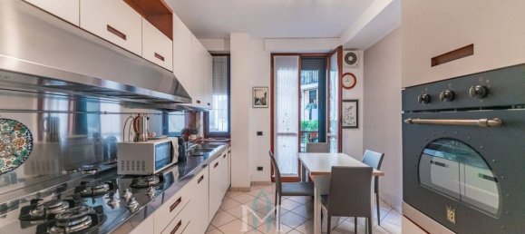 Apartamento de 2 dormitorios en Milan, Italy No. 358869 9