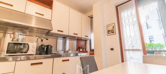 Apartamento de 2 dormitorios en Milan, Italy No. 358869 11