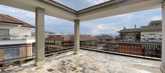 3 rooms Penthouse in Rome, Italy No. 202938 18