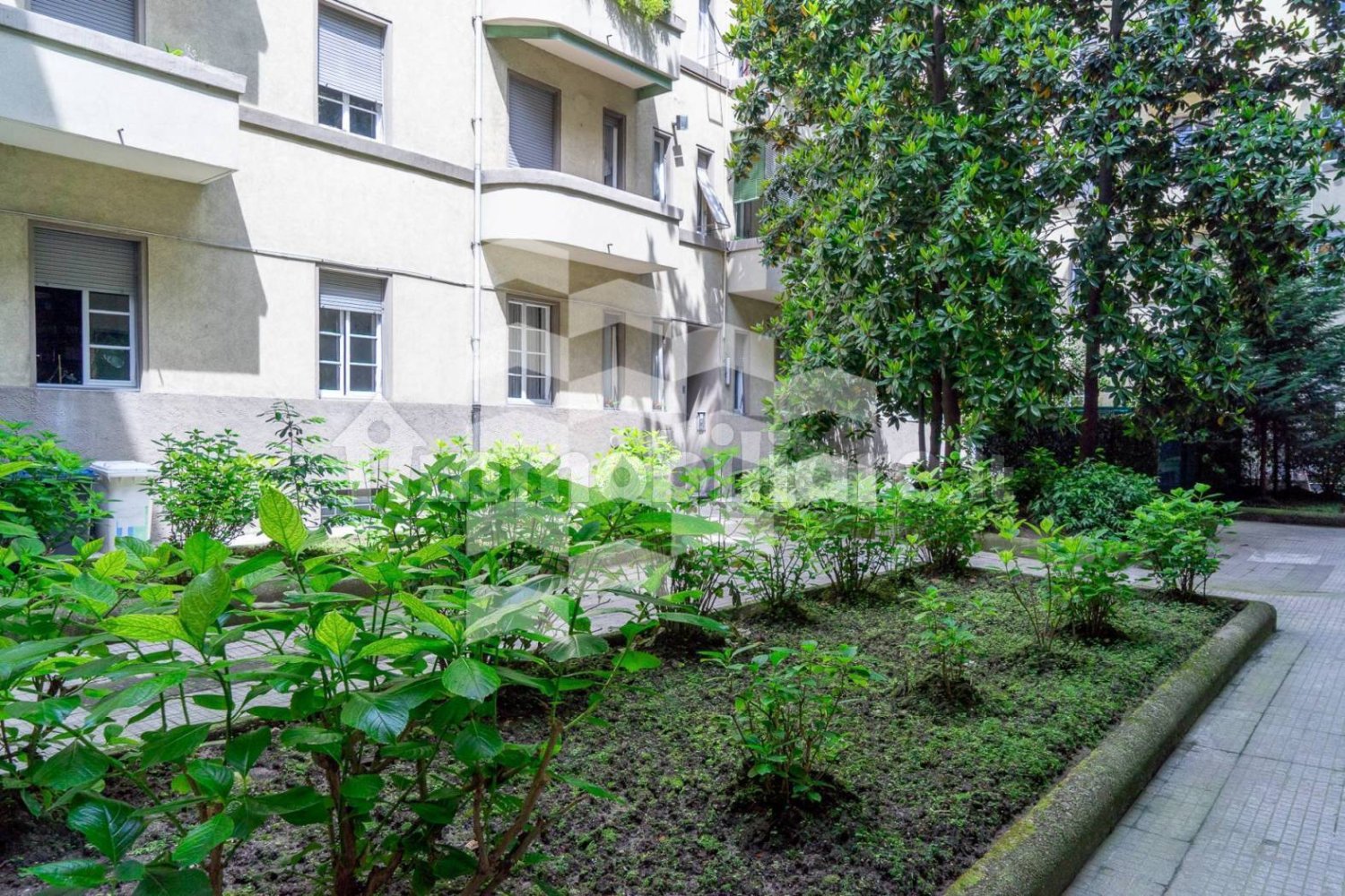 1 chambre Appartement à Milan, Italy No. 384037