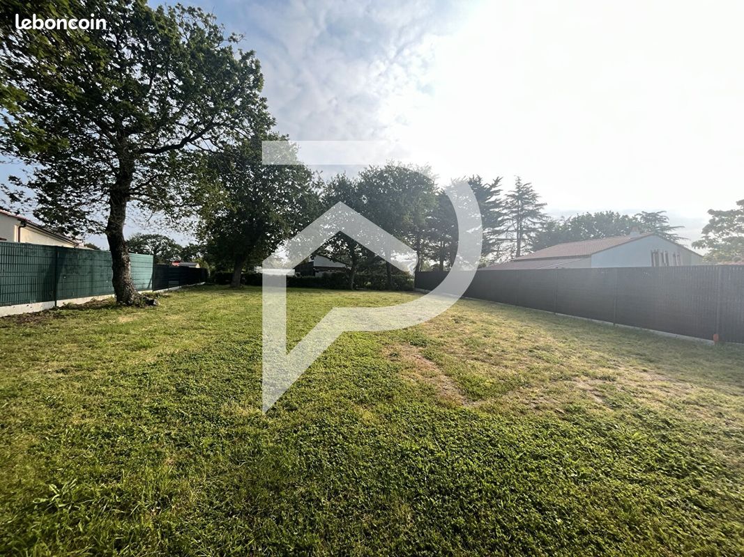 Земельный участок 790м² в Сен-Бревен-ле-Пен, Франция № 109436