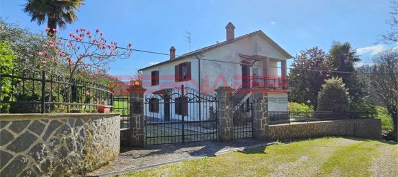 Casa de 4 dormitorios en Orvieto, Italy No. 295472 2