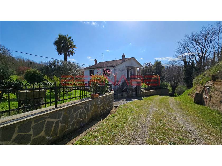 Casa de 4 dormitorios en Orvieto, Italy No. 295472