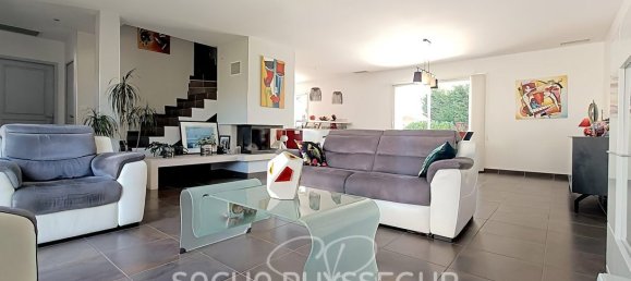 3 bedrooms Villa in Haute-Garonne, France No. 290672 4