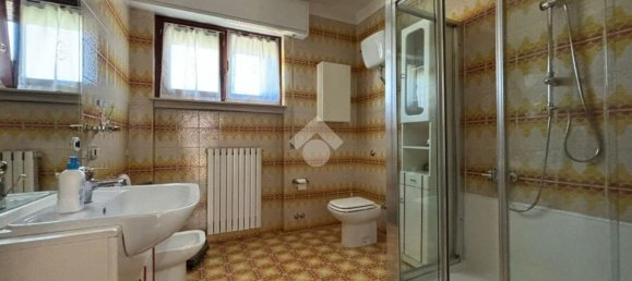 Дом с 7 комнатами в Гвальдо Тадино, Италия № 259101 5