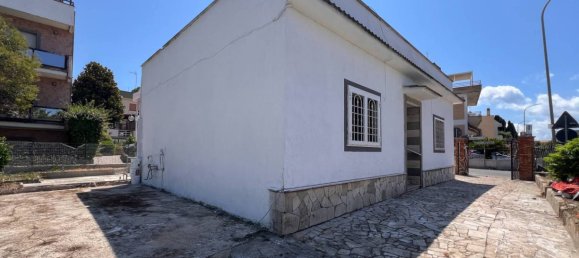 2 bedrooms Villa in Nettuno, Italy No. 278062 4