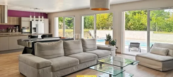 Casa de 3 dormitorios en Cusset, France No. 348198 2