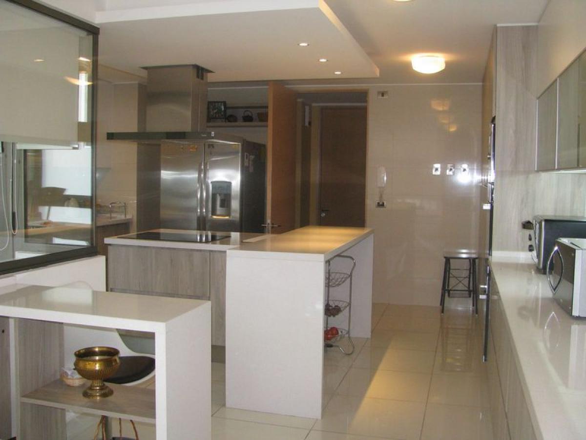 3 bedrooms Apartment in Santiago, Chile No. 4525