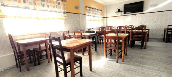 117m² Commercial property in Rio de Mouro, Portugal No. 86867 10