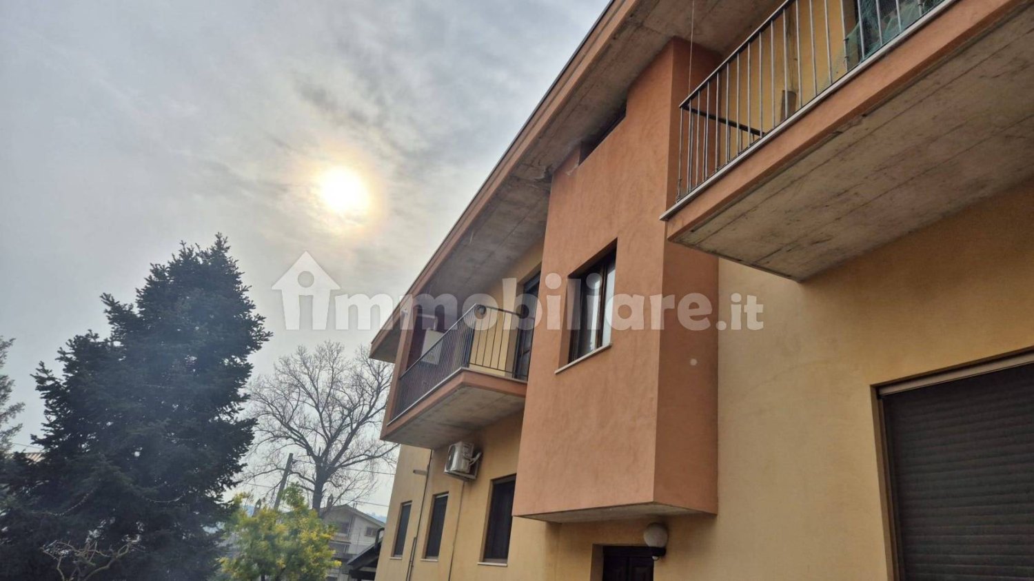 2 bedrooms Apartment in Collecorvino, Italy No. 342186