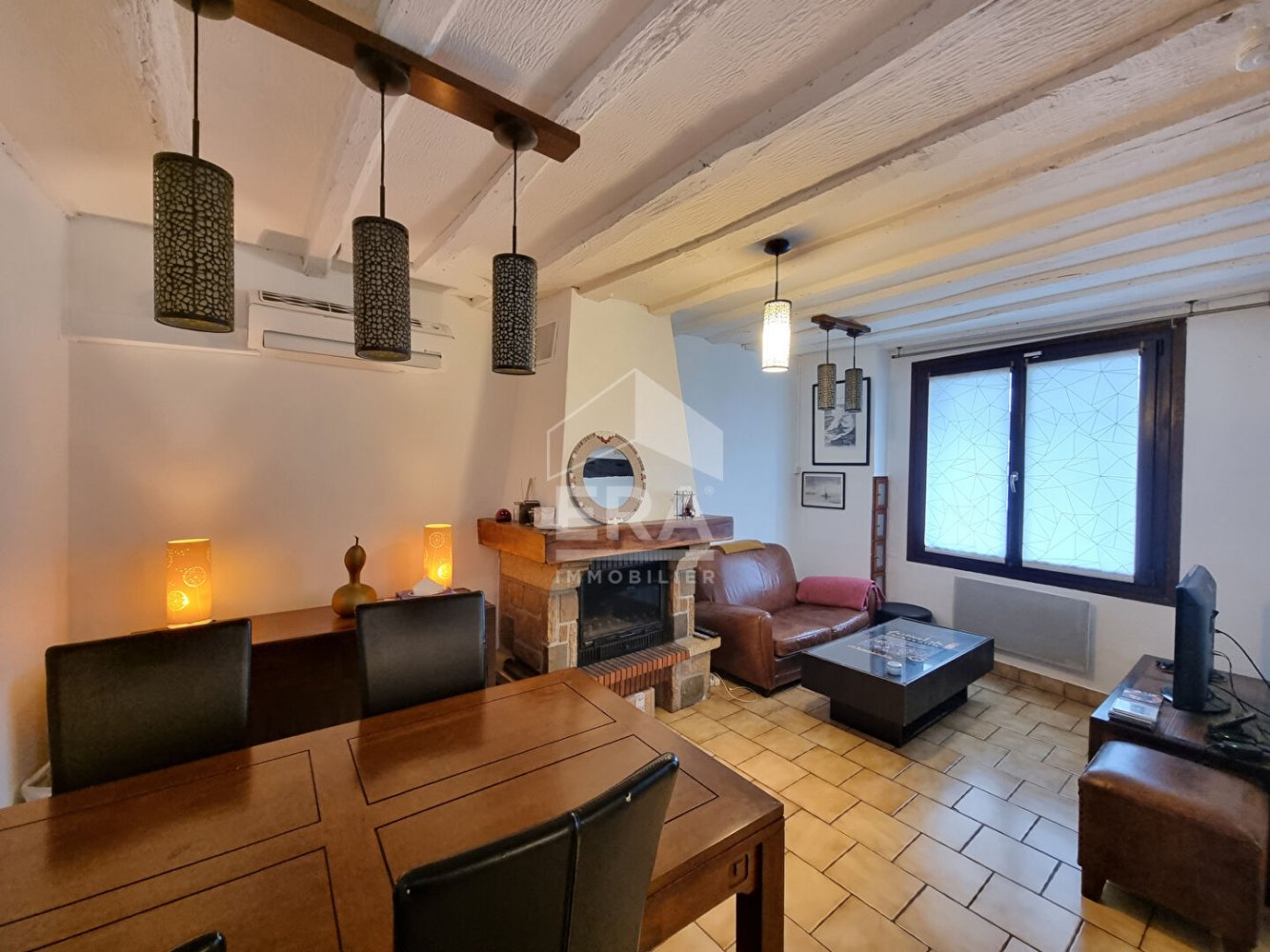 Casa de 5 habitaciónes en Neuilly-sur-Marne, France No. 135552