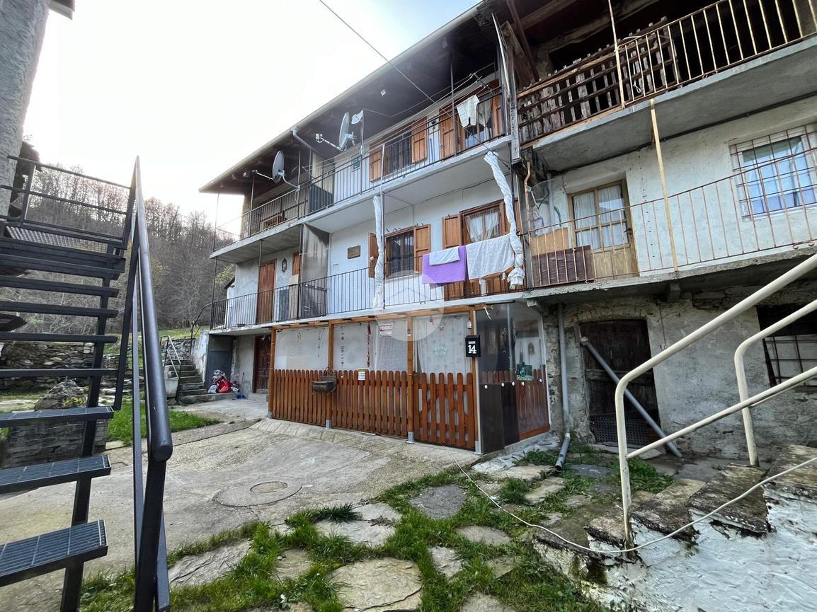 8 rooms House in Coazze, Italy No. 139059